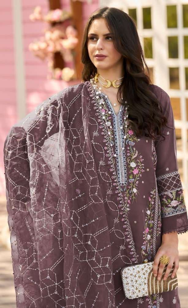 Ready to Wear R 1100 by Shree